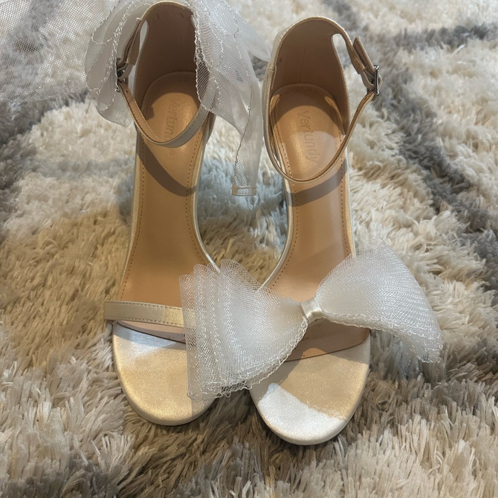 Elegant White Bow Heels